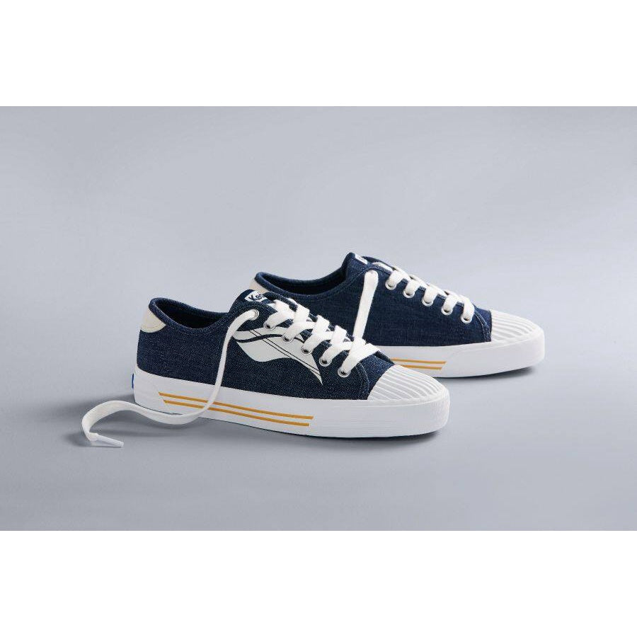 รองเท้าผ้าใบ ผู้หญิง รุ่น Crew Kick Wave