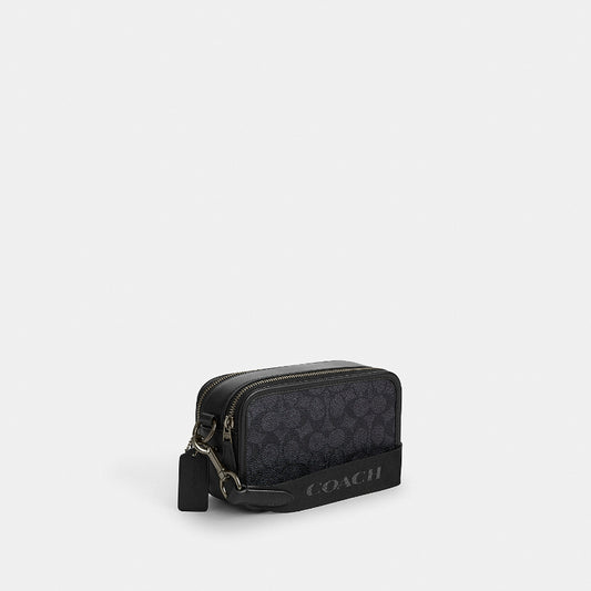 กระเป๋าสะพายข้างผู้ชาย รุ่น Wyatt Crossbody Bag In Signature Canvas