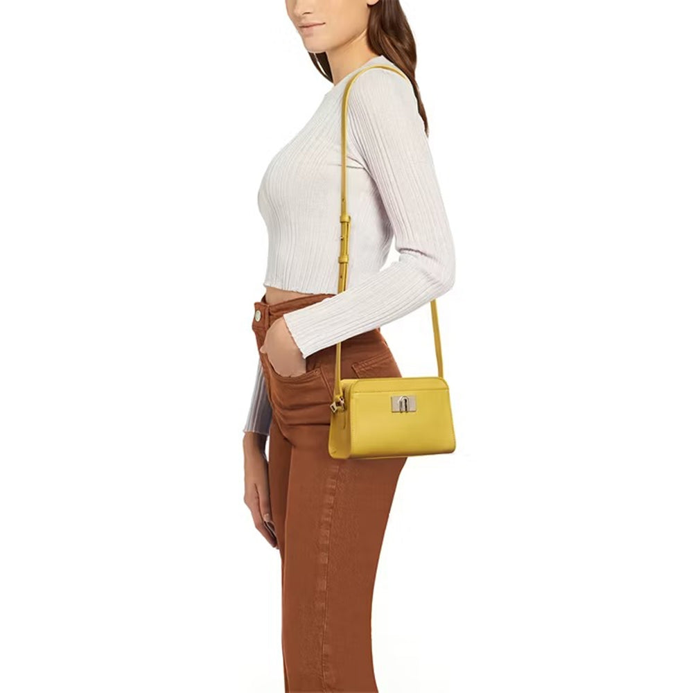 กระเป๋าสะพายผู้หญิง รุ่น Furla 1927 Mini Crossbody C.Case