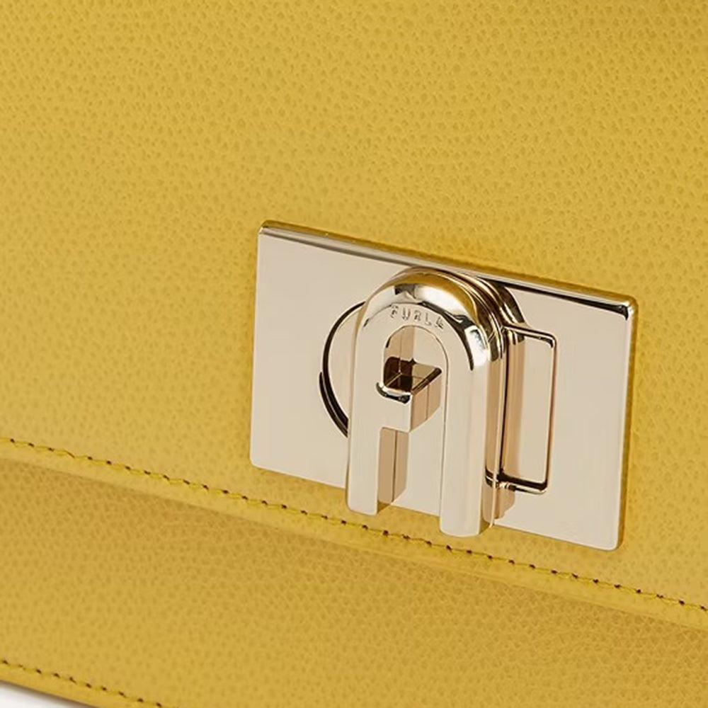 กระเป๋าสะพายผู้หญิง รุ่น Furla 1927 Mini Crossbody 20