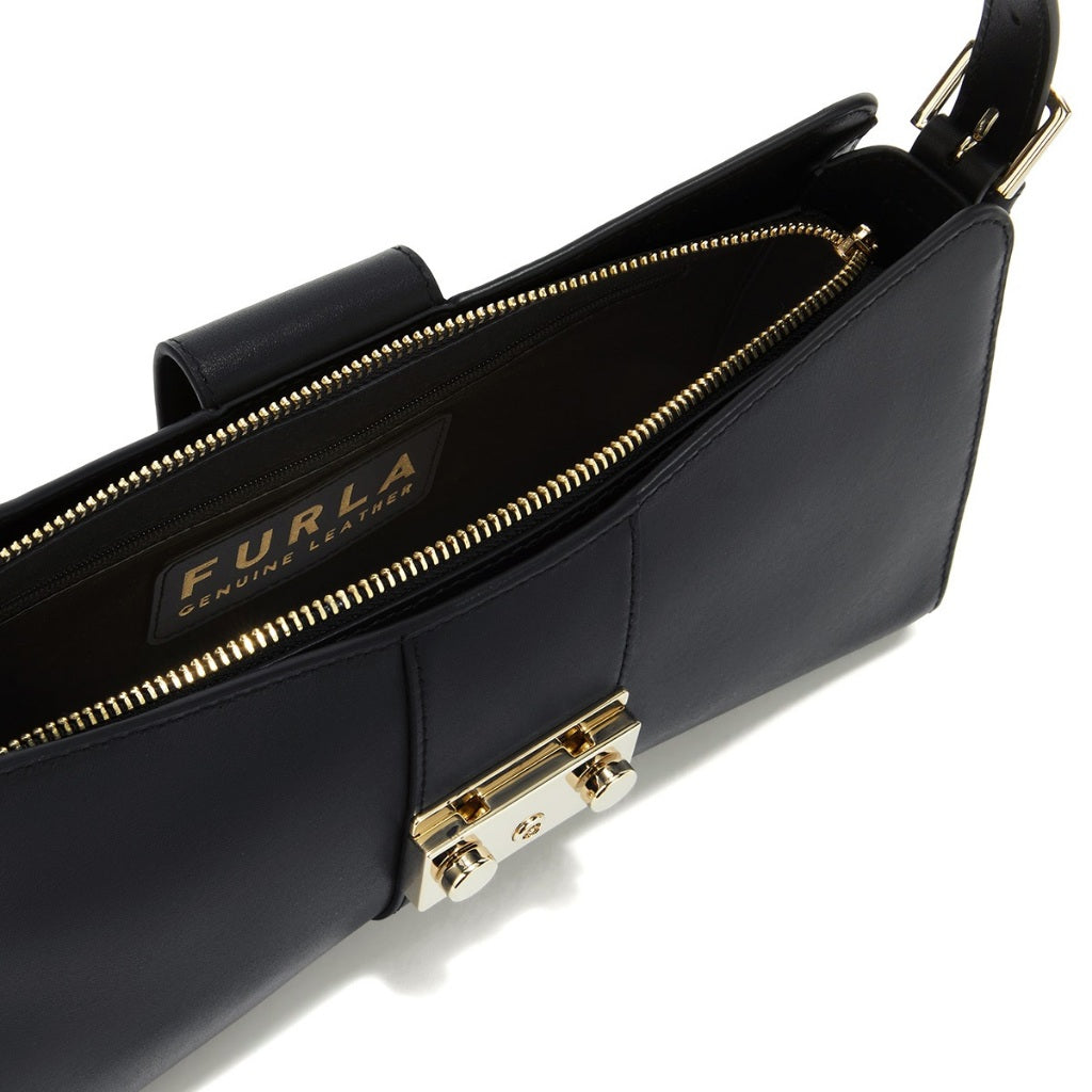 กระเป๋าสะพายผู้หญิง รุ่น Metropolis M Shoulder Bag Remix 30