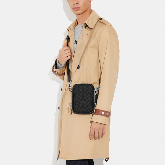 กระเป๋าสะพายข้างผู้ชาย รุ่น Stanton Crossbody In Signature Jacquard