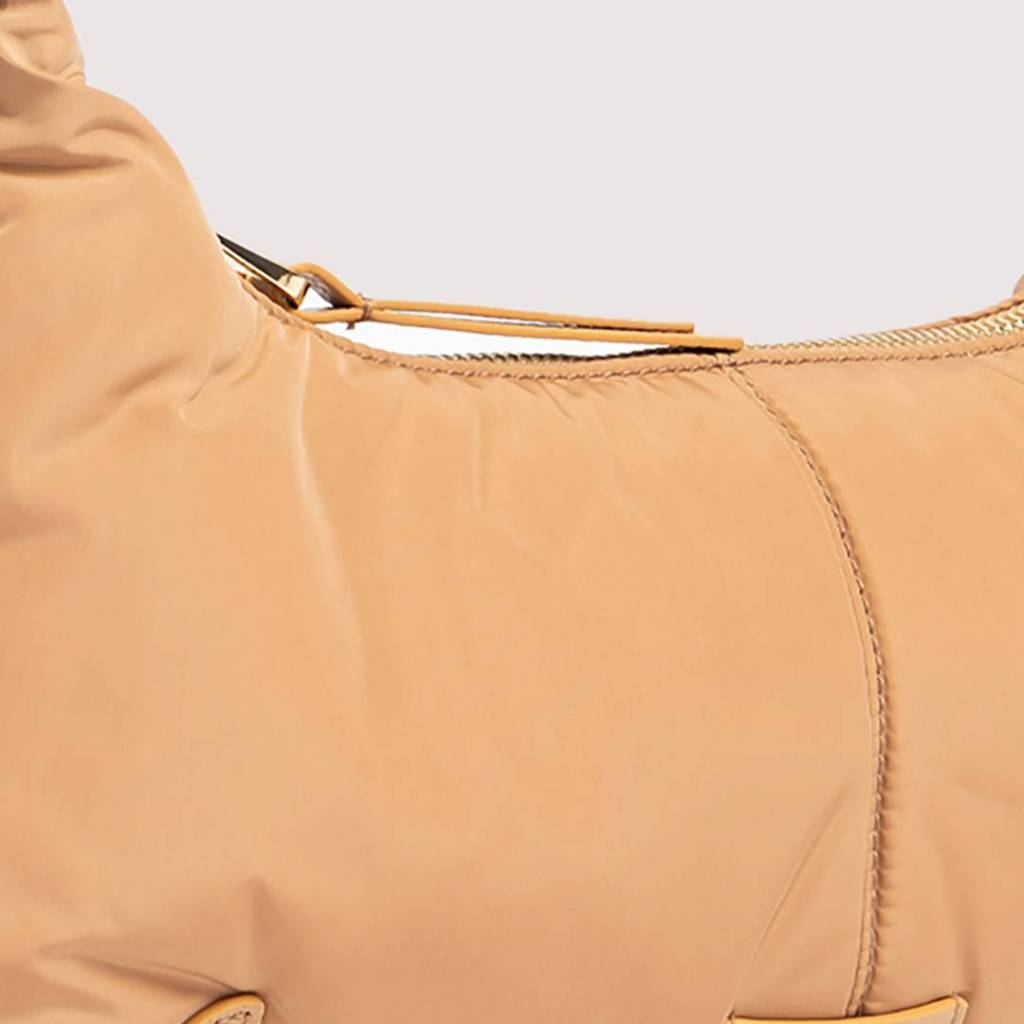 กระเป๋าถือผู้หญิง รุ่น Abigail Puffy Nylon