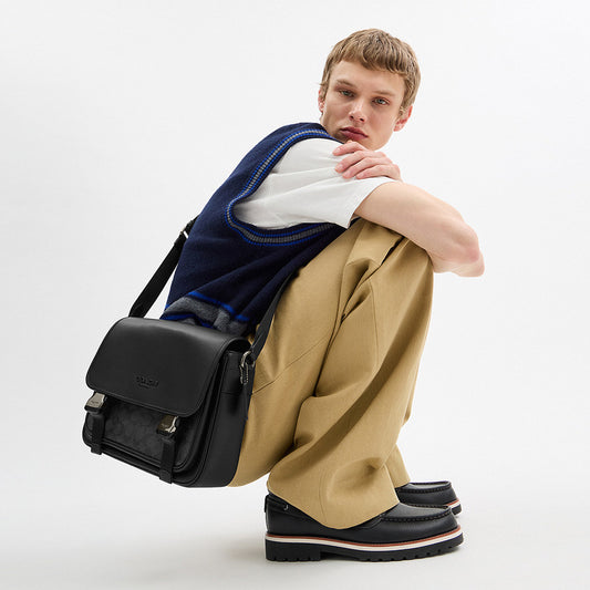 กระเป๋าสะพายข้างผู้ชาย รุ่น Racer Messenger In Signature Canvas
