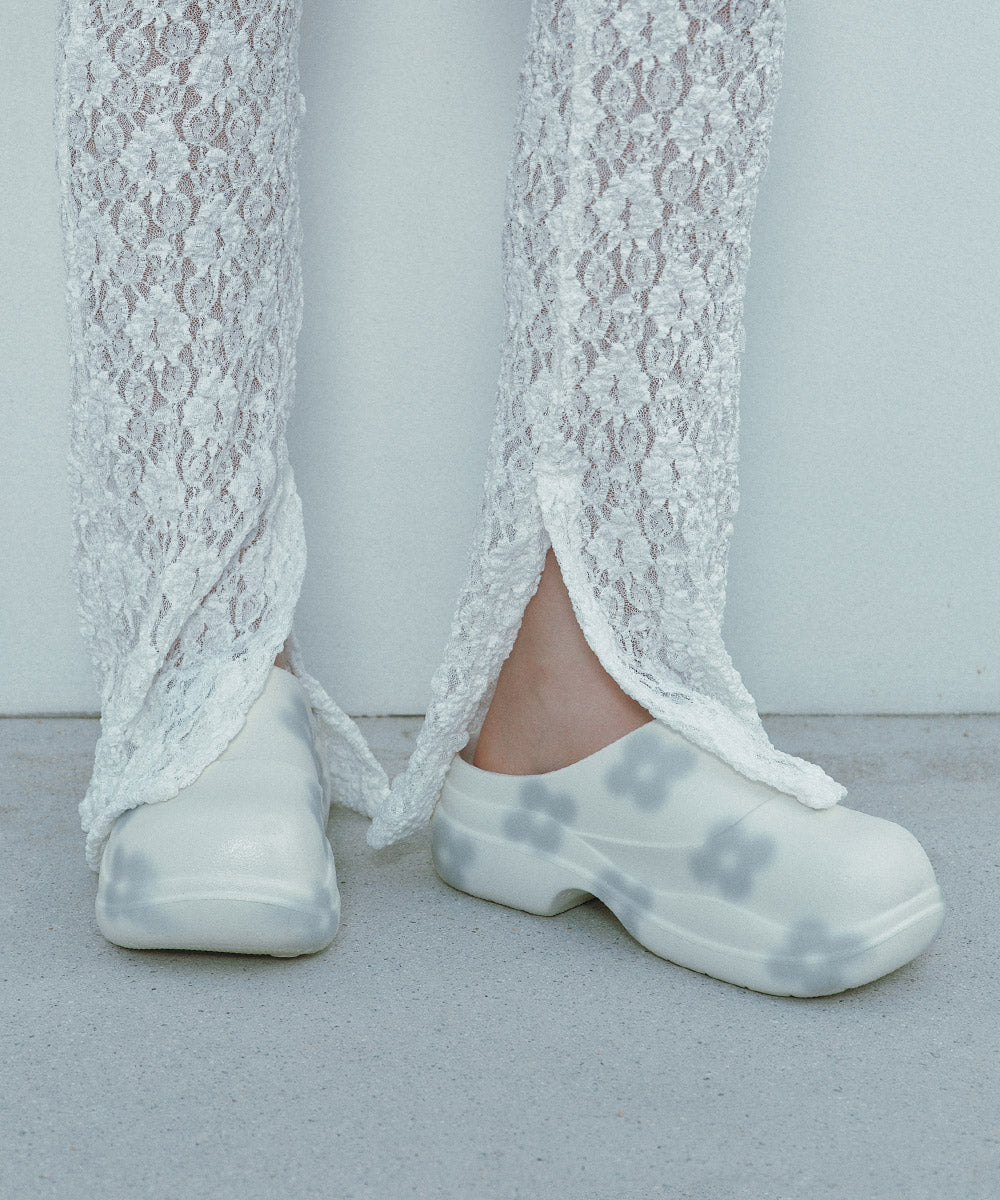 รองเท้าแตะเปิดส้น ผู้หญิง รุ่น X Minjukim Floral Shadow Clog
