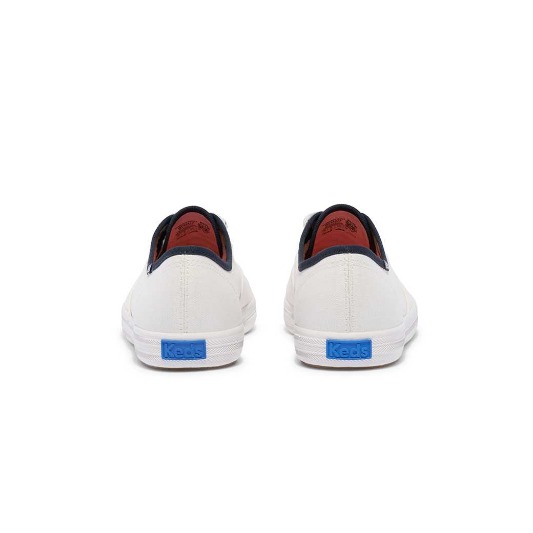 รองเท้าผ้าใบ  รุ่น Champion Canvas Varsity Lace