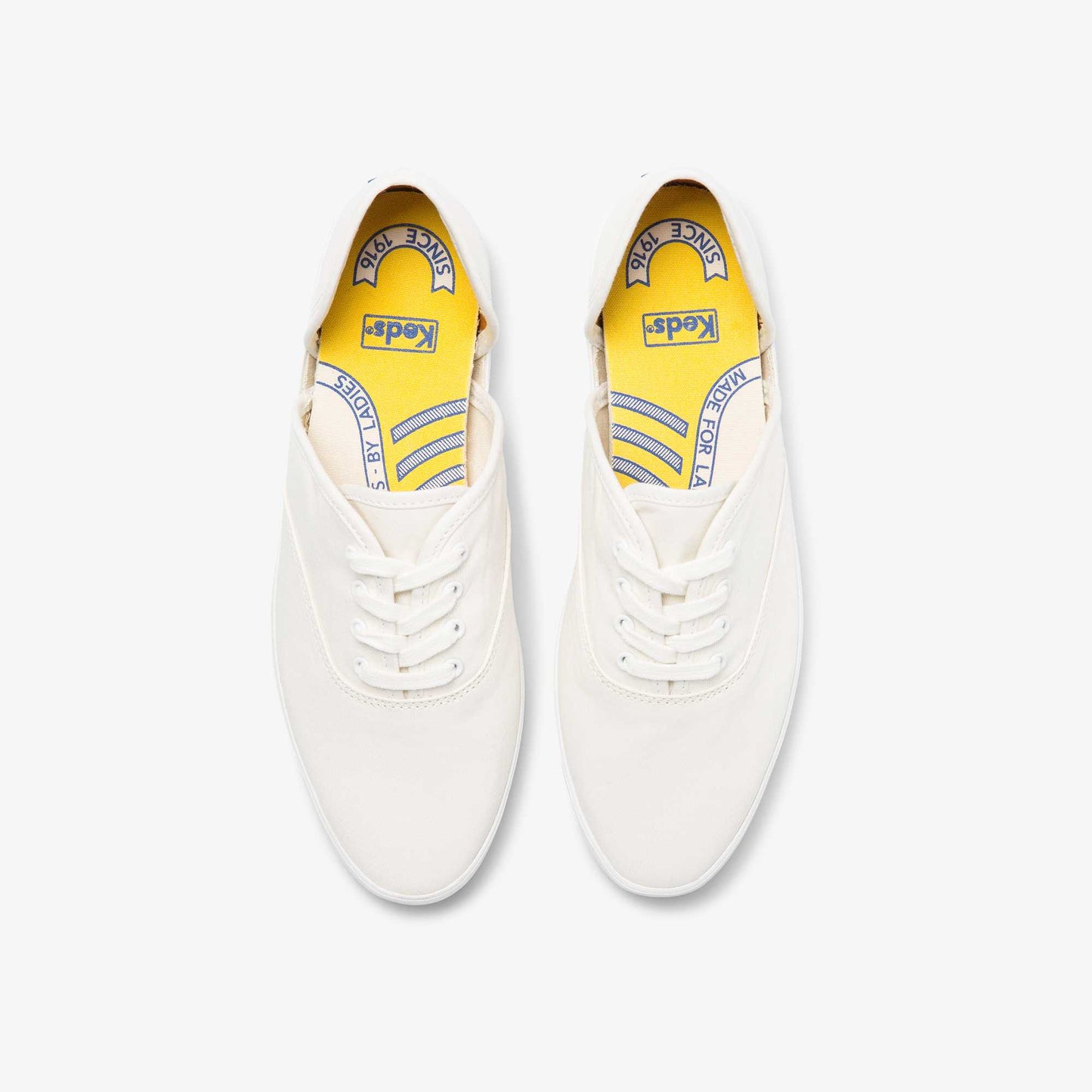 รองเท้าผ้าใบ  รุ่น Vintage Ch D’Orsay Organic Cotton