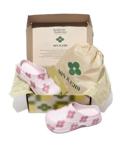 รองเท้าแตะเปิดส้น ผู้หญิง รุ่น X Minjukim Floral Shadow Clog