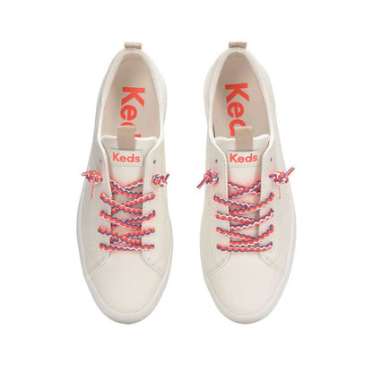 รองเท้าผ้าใบหนัง ผู้หญิง รุ่น Kickback Leather Round Laces