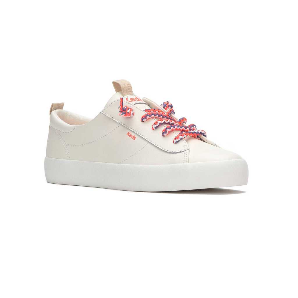 รองเท้าผ้าใบหนัง ผู้หญิง รุ่น Kickback Leather Round Laces