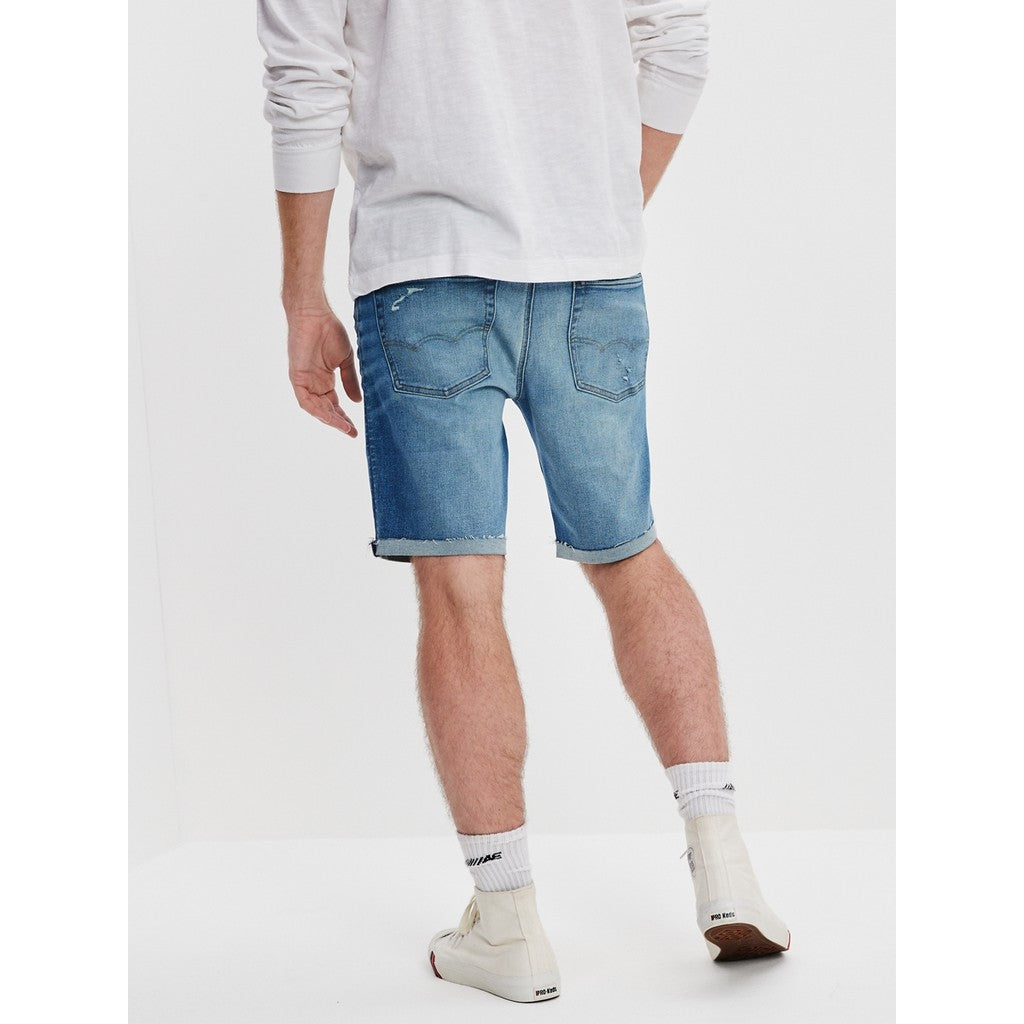 กางเกงยีนส์ขาสั้นผู้ชาย Medium Wash W/ Small Destroys Denim Cutoff Short