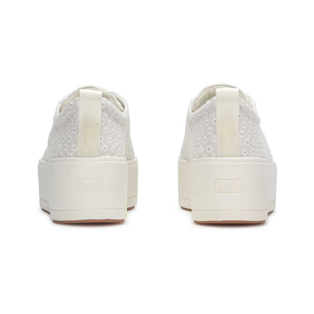 รองเท้าผ้าใบ ผู้หญิง รุ่น Skyler Daisy Eyelet