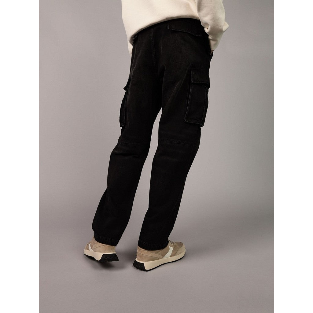 กางเกงยีนส์ผู้ชาย Intl Exclusive Black Athletic Loose Cargo