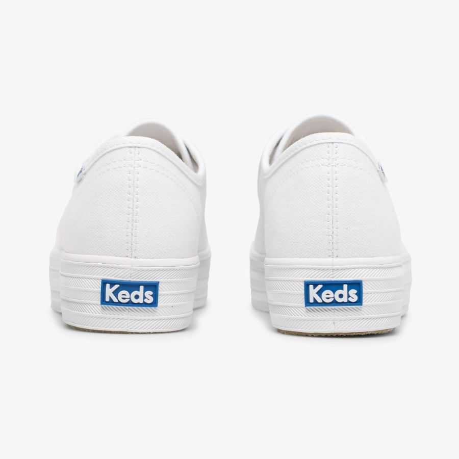 รองเท้าผ้าใบ ผู้หญิง รุ่น Triple Kick Canvas