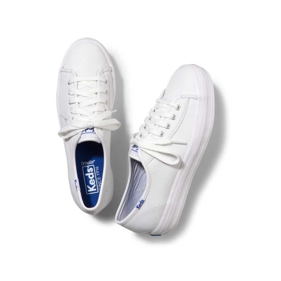 รองเท้าผ้าใบหนัง ผู้หญิง รุ่น Triple Kick Leather