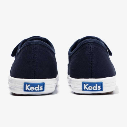 รองเท้าผ้าใบ ผู้หญิง รุ่น Champion VC