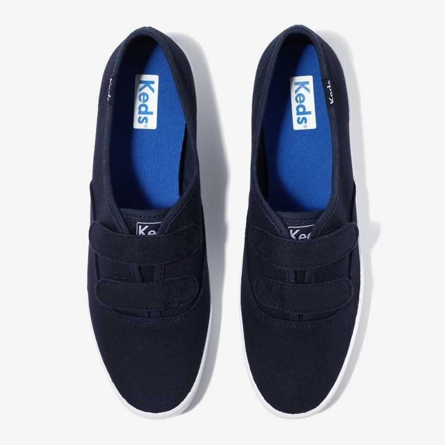 รองเท้าผ้าใบ ผู้หญิง รุ่น Champion VC