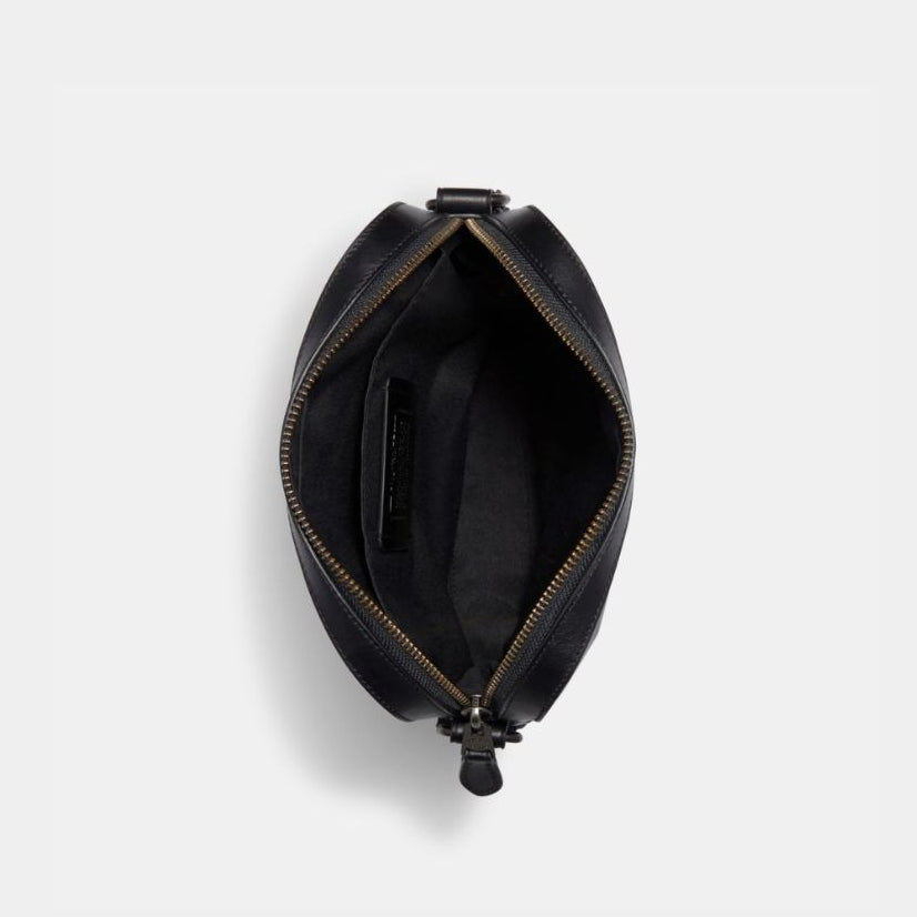 กระเป๋าสะพายข้างผู้ชาย รุ่น Houston Flight Bag In Signature Leather