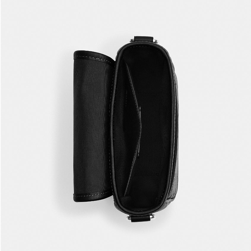 กระเป๋าสะพายข้างผู้ชาย รุ่น Lucas Crossbody In Signature Jacquard