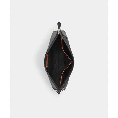 กระเป๋าถือผู้ชาย รุ่น Carry All Pouch In Signature Canvas