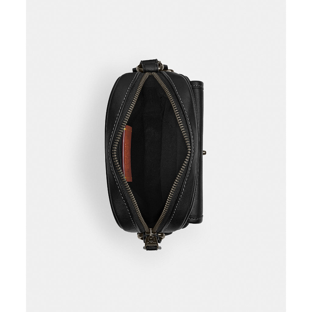กระเป๋าสะพายข้างผู้ชาย รุ่น Turnlock Crossbody Bag