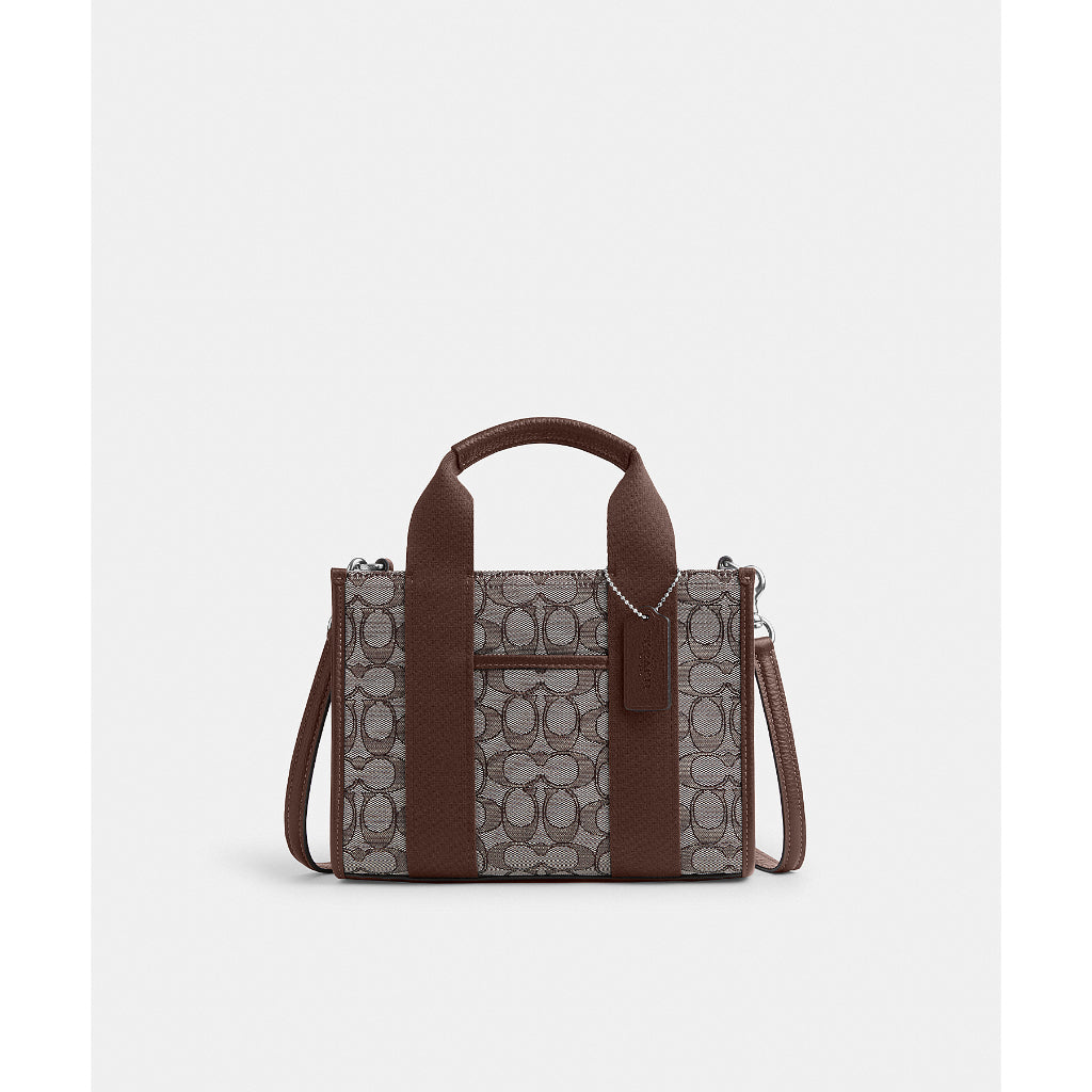 กระเป๋าสะพายผู้หญิง รุ่น Smith Tote Bag 24 In Signature Jacquard