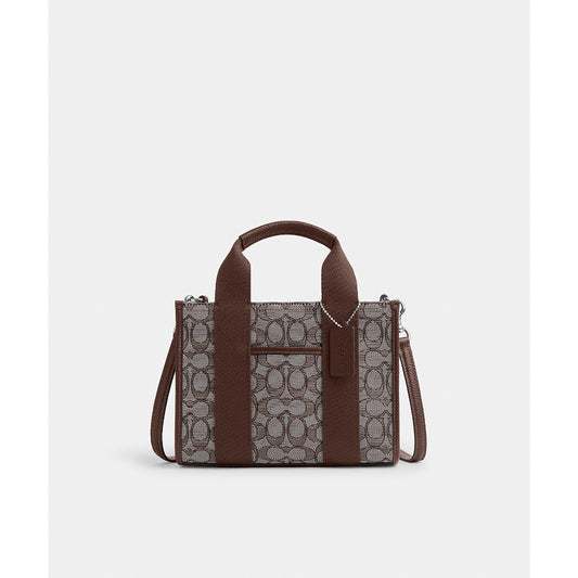กระเป๋าสะพายผู้หญิง รุ่น Smith Tote Bag 24 In Signature Jacquard