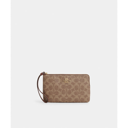 กระเป๋าคล้องมือผู้หญิง รุ่น Large Corner Zip Wristlet In Signature Canvas