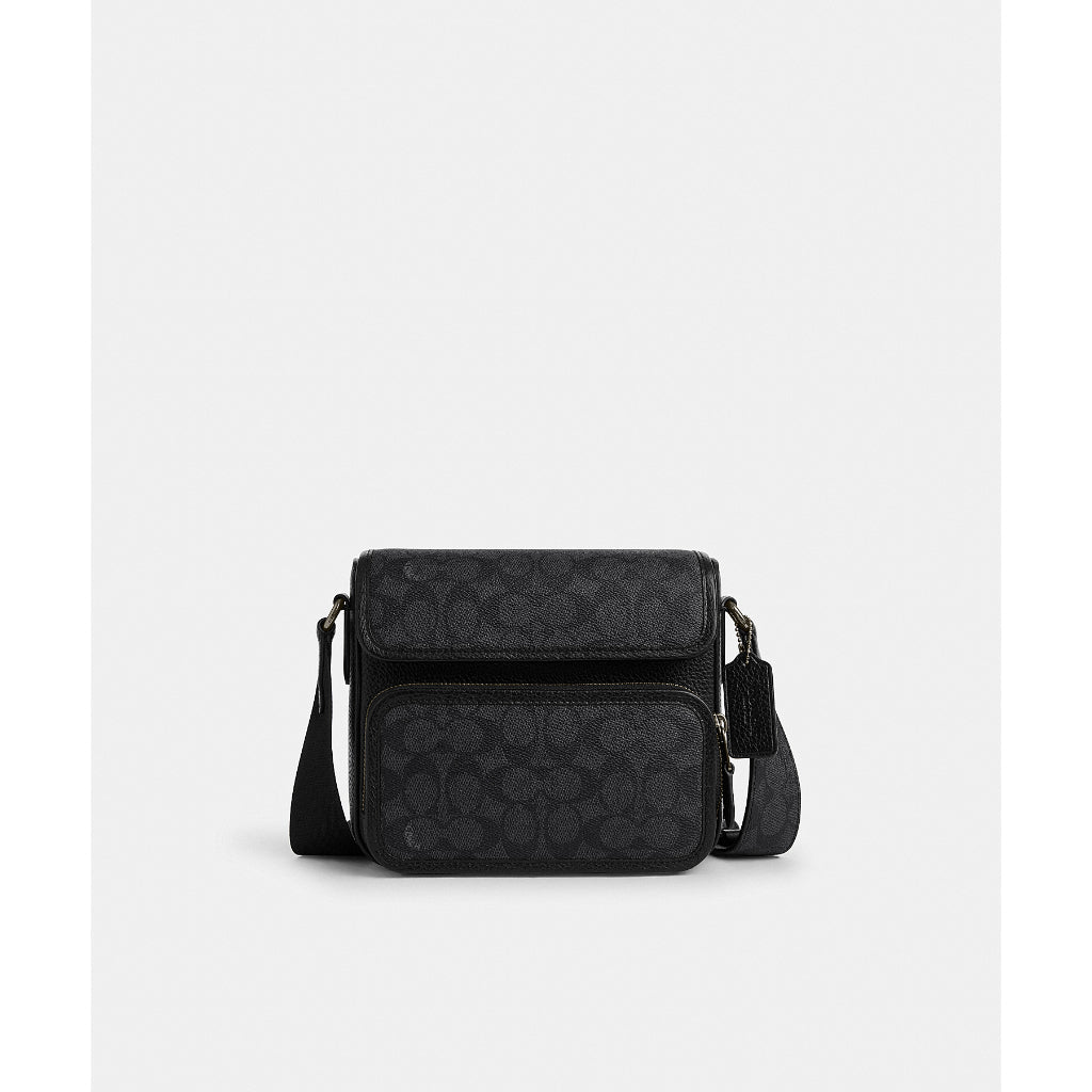 กระเป๋าสะพายข้างผู้ชาย รุ่น Sullivan Flap Crossbody Bag In Signature Canvas