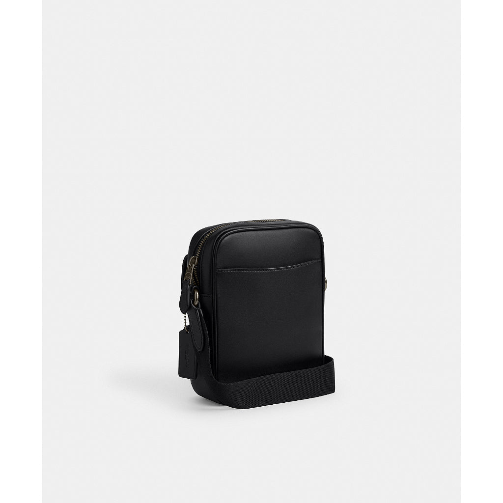 กระเป๋าสะพายข้างผู้ชาย รุ่น Turnlock Crossbody Bag In Signature Canvas