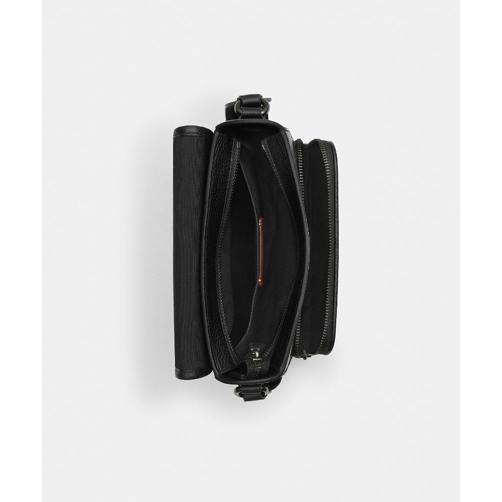 กระเป๋าสะพายข้างผู้ชาย รุ่น Sullivan Flap Crossbody Bag In Signature Canvas
