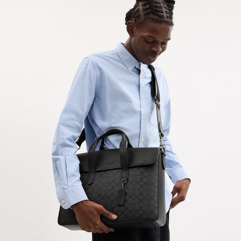 กระเป๋าใส่เอกสารผู้ชาย รุ่น Sullivan Portfolio Brief In Signature Canvas