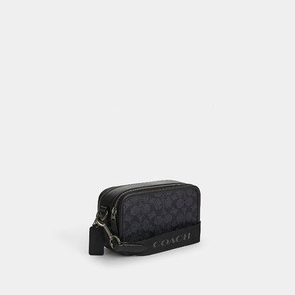 กระเป๋าสะพายข้างผู้ชาย รุ่น Wyatt Crossbody Bag In Signature Canvas