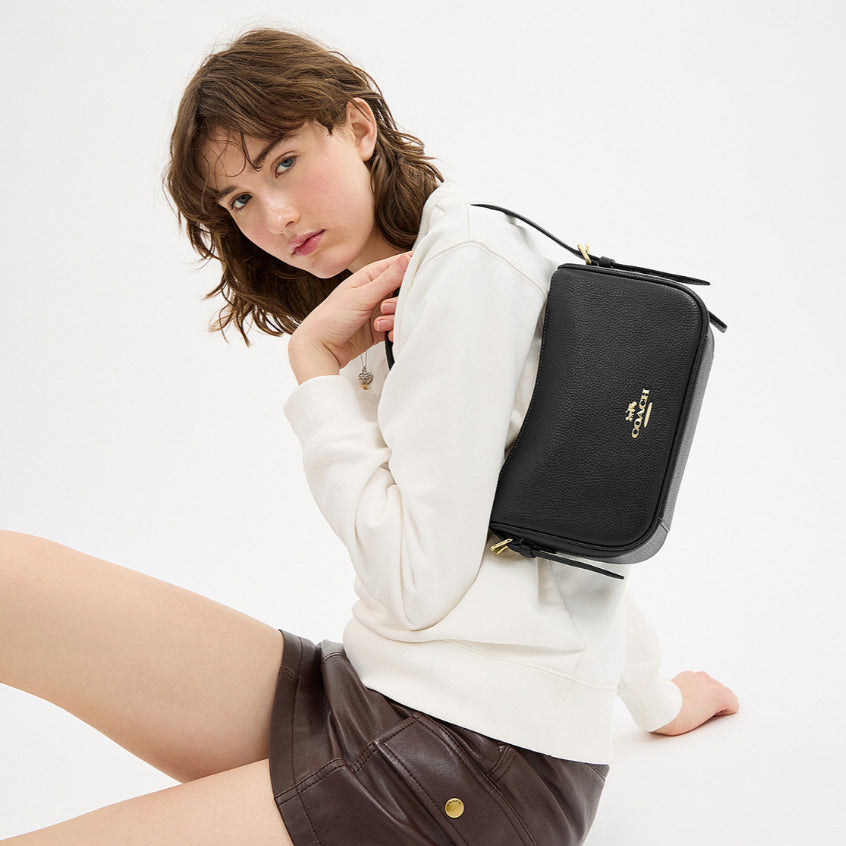 กระเป๋าสะพายผู้หญิง รุ่น Kailey Shoulder Bag