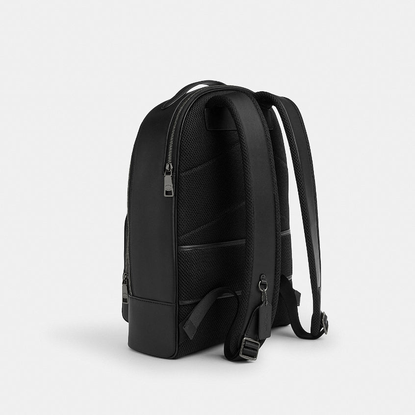 กระเป๋าเป้ผู้ชาย รุ่น Ethan Backpack In Signature Canvas