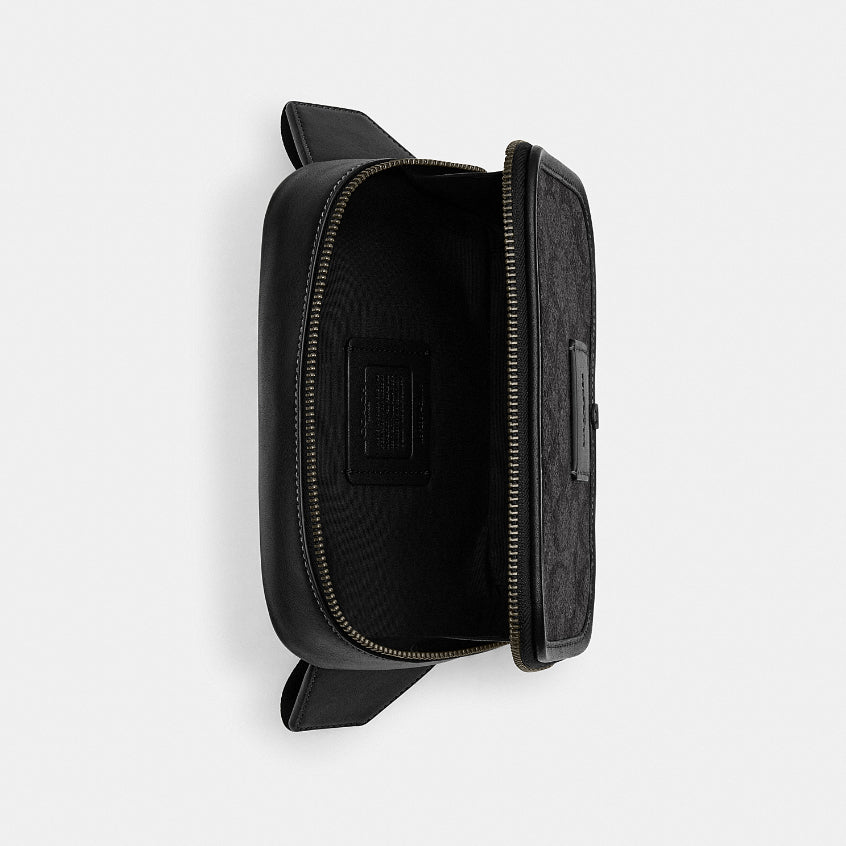 กระเป๋าสะพายข้างผู้ชาย รุ่น Wyatt Belt Bag In Signature Canvas