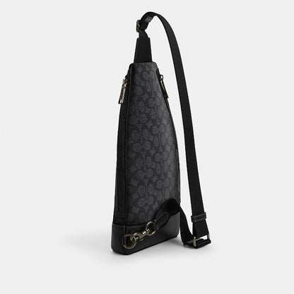 กระเป๋าคาดอกผู้ชาย รุ่น Dominic Sling Pack In Signature Canvas