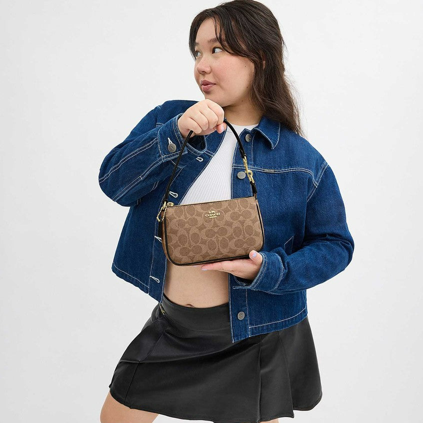กระเป๋าคล้องมือผู้หญิง รุ่น Nolita 19 In Signature Canvas