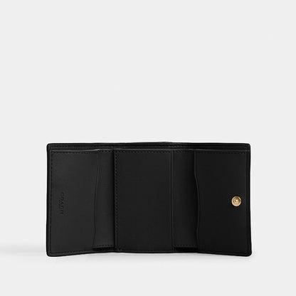 กระเป๋าสตางค์ผู้หญิง รุ่น Micro Wallet In Signature Canvas