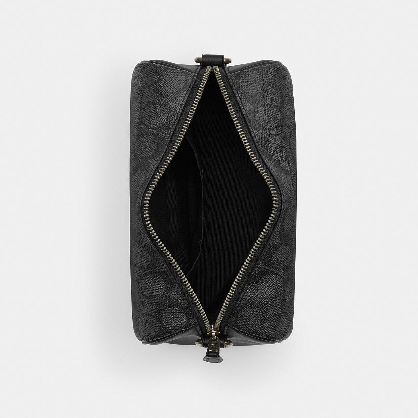 กระเป๋าสะพายข้างผู้ชาย รุ่น Axel Crossbody Bag In Signature Canvas
