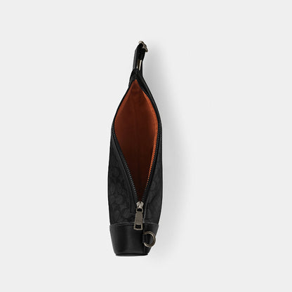 กระเป๋าคาดอกผู้ชาย รุ่น Dominic Sling Pack In Signature Canvas