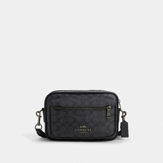 กระเป๋าสะพายข้างผู้ชาย รุ่น Elias Crossbody In Signature Canvas