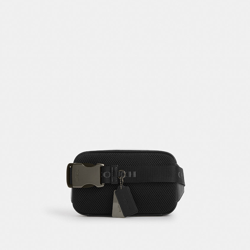 กระเป๋าสะพายข้างผู้ชาย รุ่น Wyatt Belt Bag In Signature Canvas