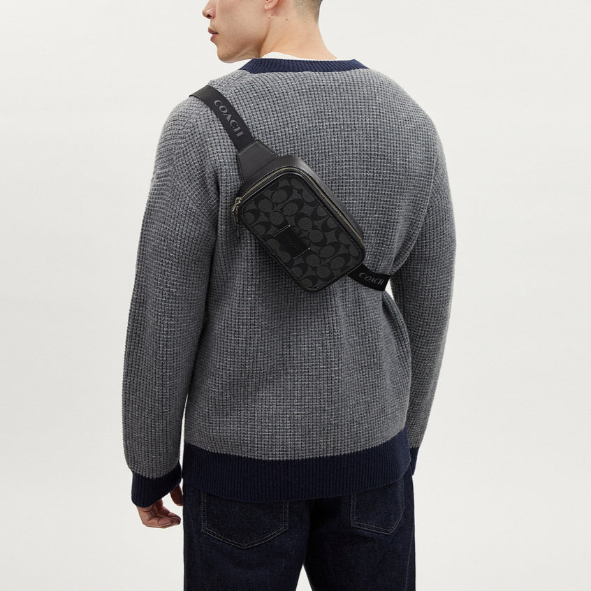กระเป๋าสะพายข้างผู้ชาย รุ่น Wyatt Belt Bag In Signature Canvas
