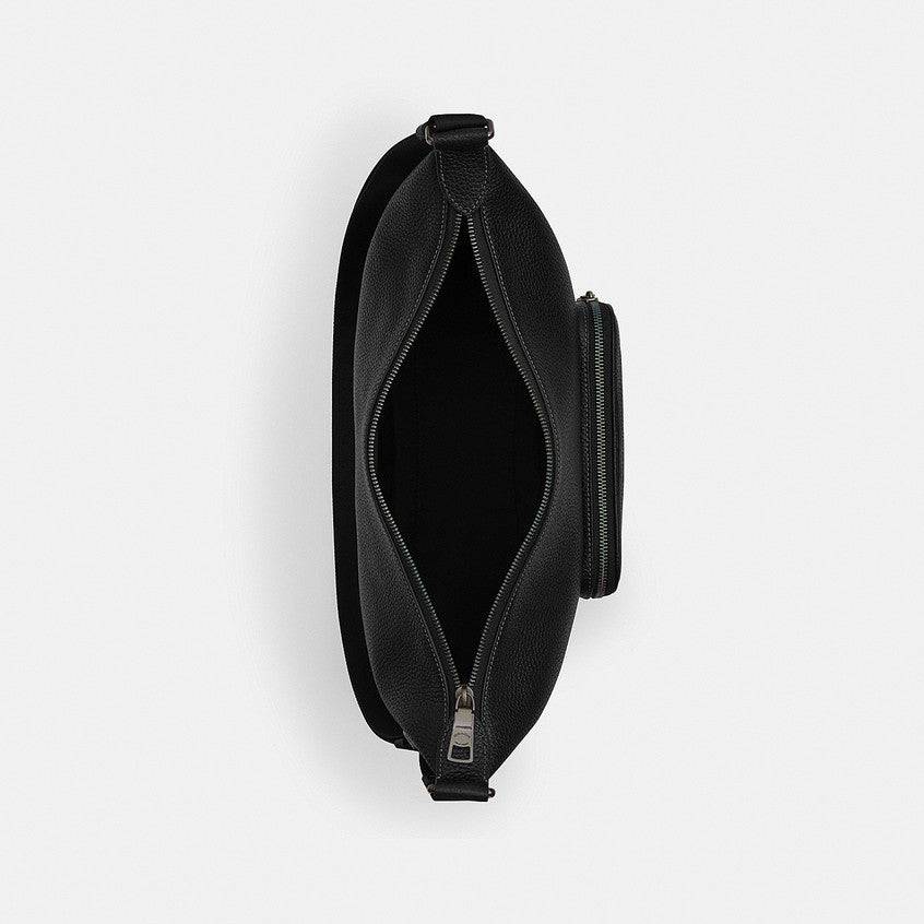 กระเป๋าสะพายข้างผู้ชาย รุ่น Finn Crossbody Bag With Pockets