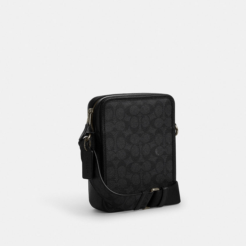 กระเป๋าสะพายข้างผู้ชาย รุ่น Sullivan Crossbody Bag In Signature Canvas