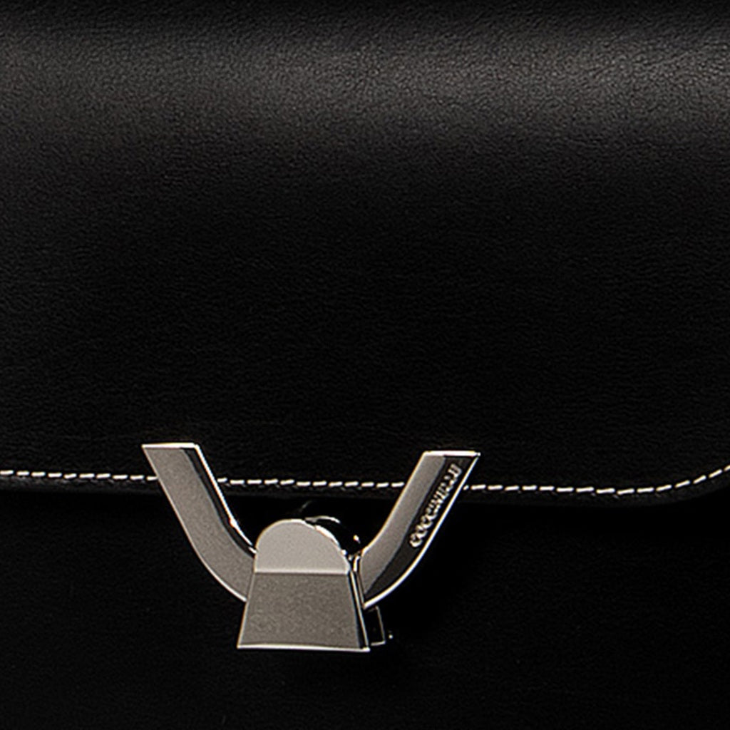 กระเป๋าสะพายผู้หญิง รุ่น Dew Eco Cowhide