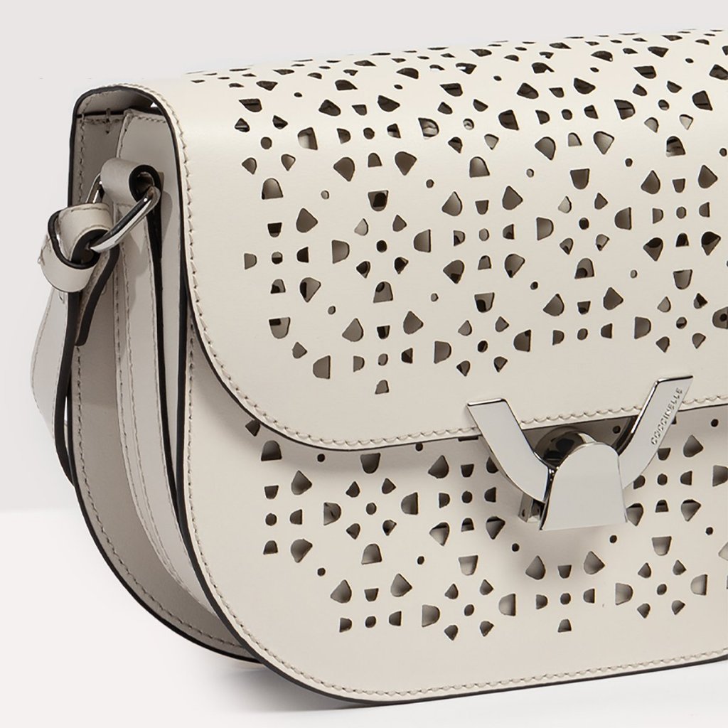 กระเป๋าสะพายผู้หญิง รุ่น Dew Cow Hide Perforee