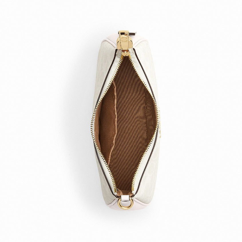 กระเป๋าสะพายผู้หญิง รุ่น Teri Shoulder Bag In Signature Canvas