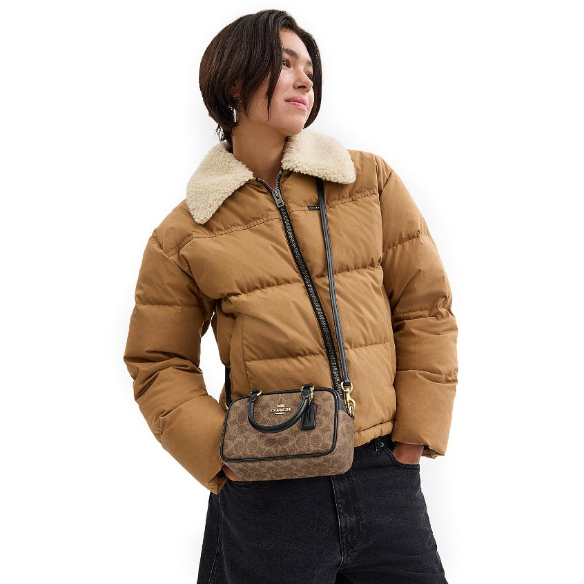 กระเป๋าสะพายข้างผู้หญิง รุ่น Satchel Crossbody Bag In Signature Canvas